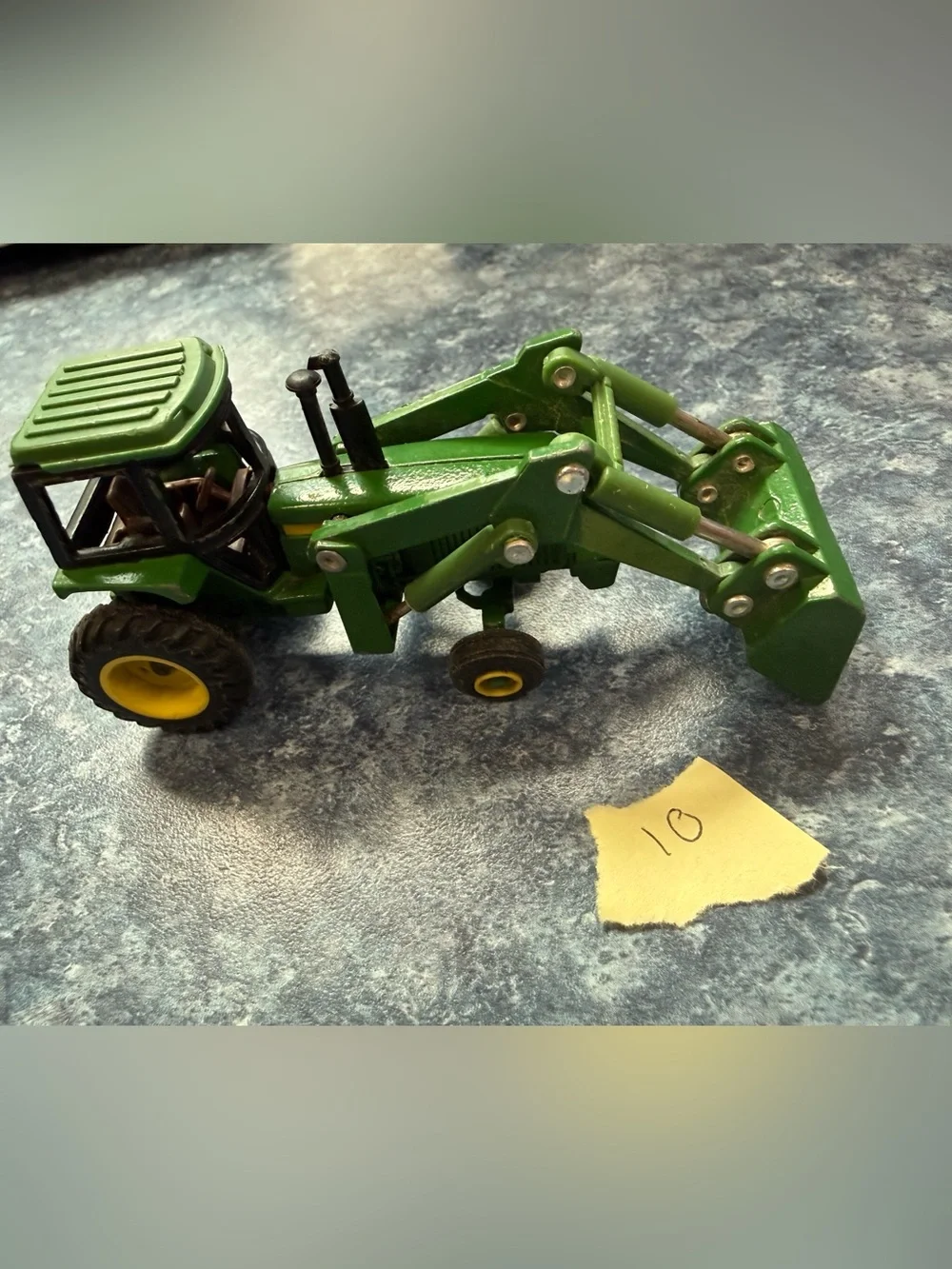 Vintage ERTL John Deere Front Loader Die Cast tractor toy -excellent condition